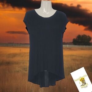 🌻 KIM & CAMI - Small Black Blouse